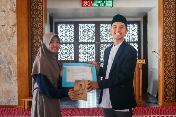 Pembagian Raport SMP Dar'el Auliya Boarding School 2024 - IMG_4830