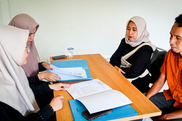 Pembagian Raport Semester Desember 2024 Siswi SMP Darel Auliya Bandung (3)