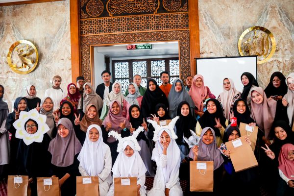 Pembagian Raport Semester Desember 2024 Siswi SMP Darel Auliya Bandung (8)