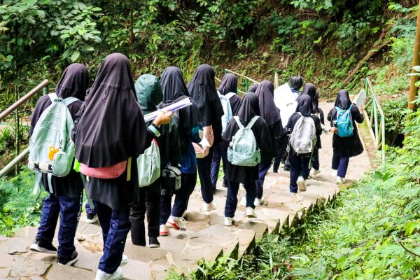 Petualangan Seru di Tahura, goa belanda, goa jepang bandung Bersama Siswi SMP Dar'El Auliya Boarding School (13) Petualangan Seru di Tahura, goa belanda, goa jepang bandung Bersama Siswi SMP Dar'El Auliya Boarding School (13)
