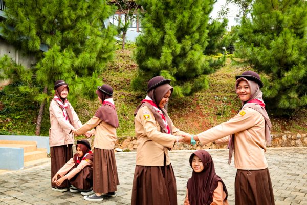 Pramuka Ceria Siap Berkarya Percaya Diri, Tangkas, Disiplin, Siap Menghadapi Tantangan - SMP Darel (8) Pramuka Ceria Siap Berkarya Percaya Diri, Tangkas, Disiplin, Siap Menghadapi Tantangan - SMP Darel (8)